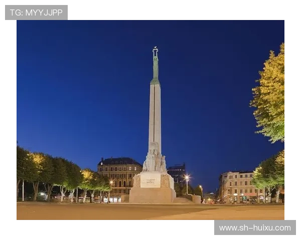 拉脱维亚纪念碑被围挡防止英格兰球迷随地小便引发关注