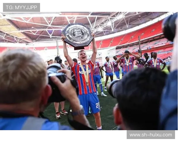 英媒称小贝林在多特前景不稳水晶宫密切关注或成潜在下家